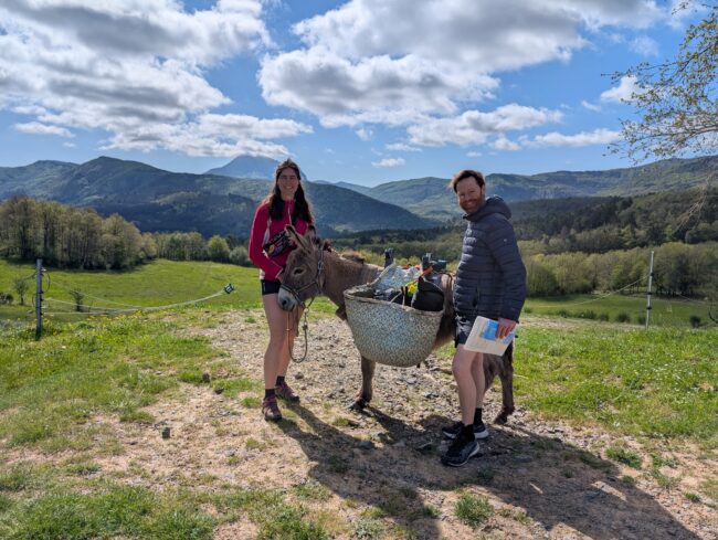 Randonnées avec un âne en Pays Cathare